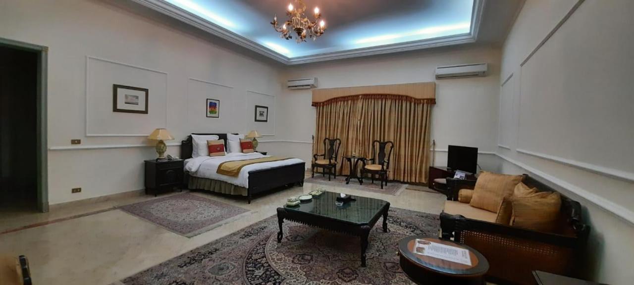 Etihad Club By Faletti'S Hotel Rahim Yar Khan Exterior photo