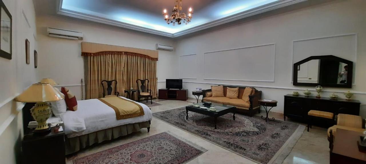Etihad Club By Faletti'S Hotel Rahim Yar Khan Exterior photo