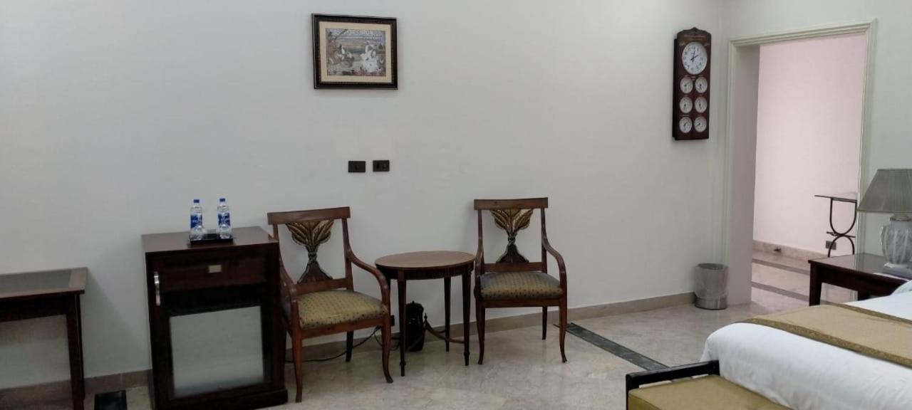 Etihad Club By Faletti'S Hotel Rahim Yar Khan Exterior photo