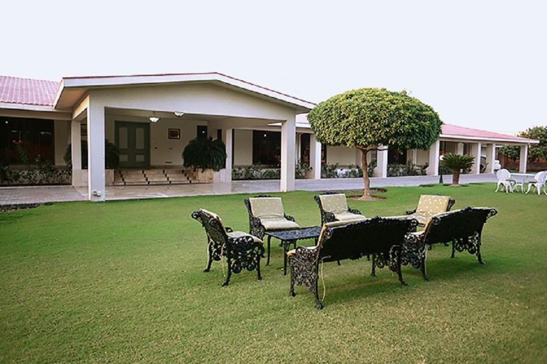 Etihad Club By Faletti'S Hotel Rahim Yar Khan Exterior photo
