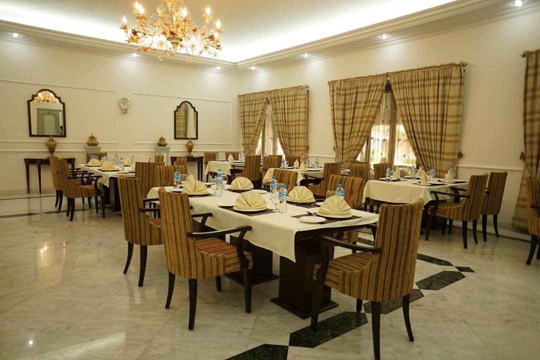 Etihad Club By Faletti'S Hotel Rahim Yar Khan Exterior photo