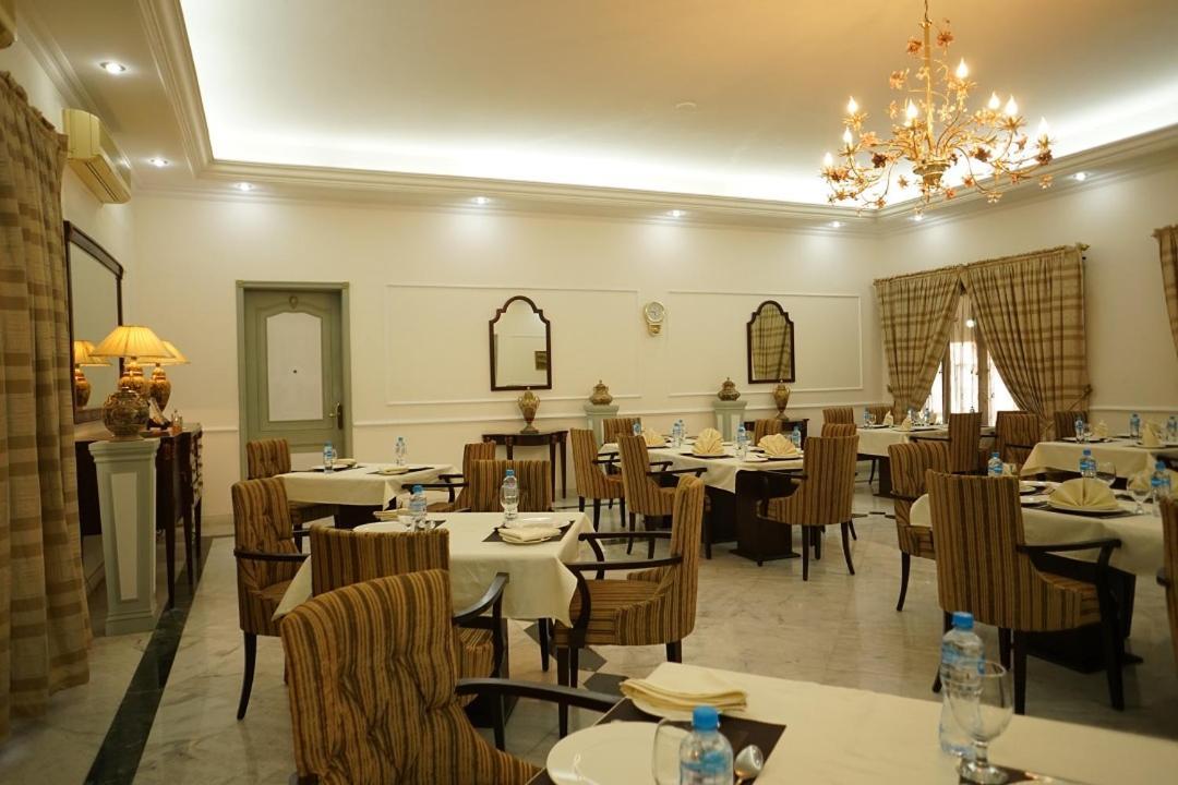 Etihad Club By Faletti'S Hotel Rahim Yar Khan Exterior photo
